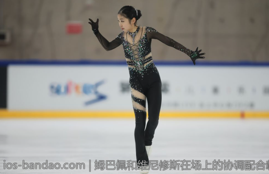 姆巴佩和维尼修斯在场上的协调配合彰显默契无间